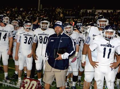 Thumbnail 3 in Bakersfield vs. Mission Hills (CIF SoCal D1 Regional Final) photogallery.