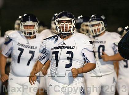 Thumbnail 2 in Bakersfield vs. Mission Hills (CIF SoCal D1 Regional Final) photogallery.