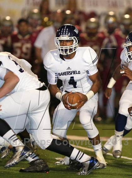 Thumbnail 1 in Bakersfield vs. Mission Hills (CIF SoCal D1 Regional Final) photogallery.