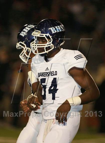 Thumbnail 2 in Bakersfield vs. Mission Hills (CIF SoCal D1 Regional Final) photogallery.