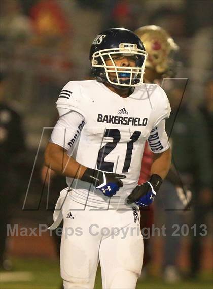 Thumbnail 2 in Bakersfield vs. Mission Hills (CIF SoCal D1 Regional Final) photogallery.