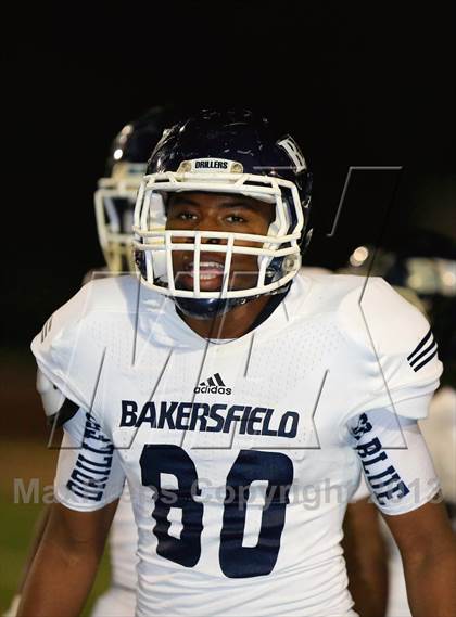 Thumbnail 1 in Bakersfield vs. Mission Hills (CIF SoCal D1 Regional Final) photogallery.