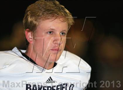 Thumbnail 1 in Bakersfield vs. Mission Hills (CIF SoCal D1 Regional Final) photogallery.