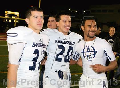 Thumbnail 3 in Bakersfield vs. Mission Hills (CIF SoCal D1 Regional Final) photogallery.