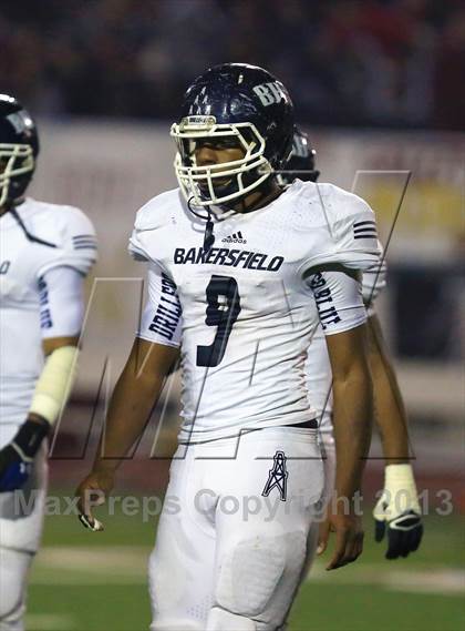 Thumbnail 3 in Bakersfield vs. Mission Hills (CIF SoCal D1 Regional Final) photogallery.