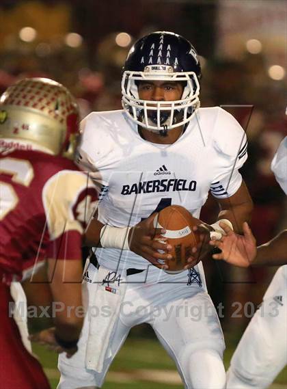 Thumbnail 3 in Bakersfield vs. Mission Hills (CIF SoCal D1 Regional Final) photogallery.