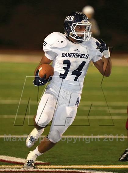 Thumbnail 2 in Bakersfield vs. Mission Hills (CIF SoCal D1 Regional Final) photogallery.