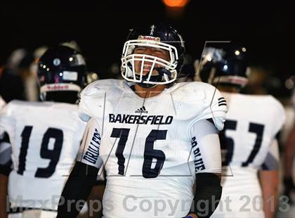 Thumbnail 3 in Bakersfield vs. Mission Hills (CIF SoCal D1 Regional Final) photogallery.