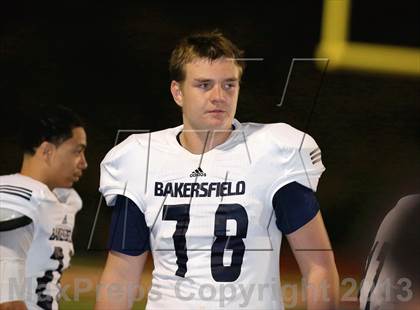Thumbnail 2 in Bakersfield vs. Mission Hills (CIF SoCal D1 Regional Final) photogallery.