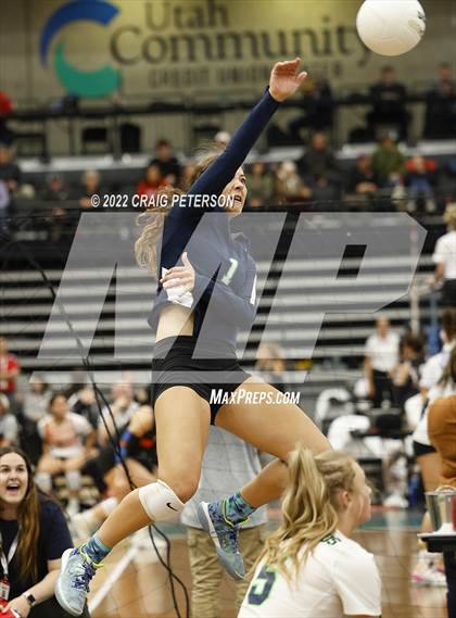 Thumbnail 2 in Timpanogos vs. Bountiful (UHSAA 5A Quarterfinal) photogallery.