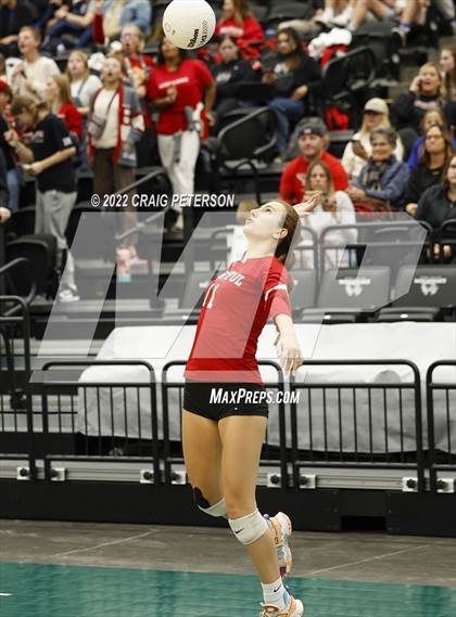 Thumbnail 3 in Timpanogos vs. Bountiful (UHSAA 5A Quarterfinal) photogallery.