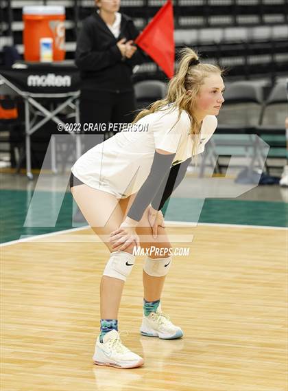 Thumbnail 2 in Timpanogos vs. Bountiful (UHSAA 5A Quarterfinal) photogallery.