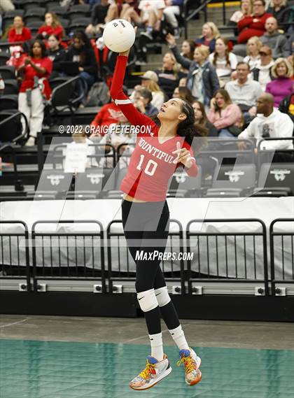 Thumbnail 3 in Timpanogos vs. Bountiful (UHSAA 5A Quarterfinal) photogallery.