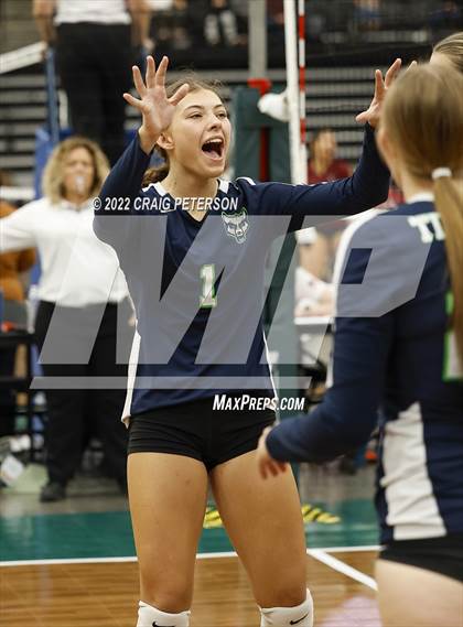 Thumbnail 1 in Timpanogos vs. Bountiful (UHSAA 5A Quarterfinal) photogallery.