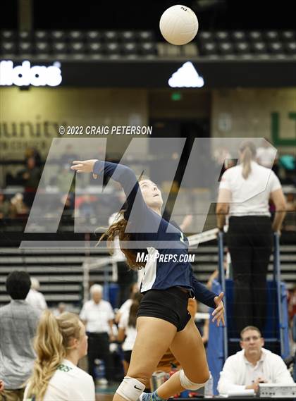 Thumbnail 3 in Timpanogos vs. Bountiful (UHSAA 5A Quarterfinal) photogallery.