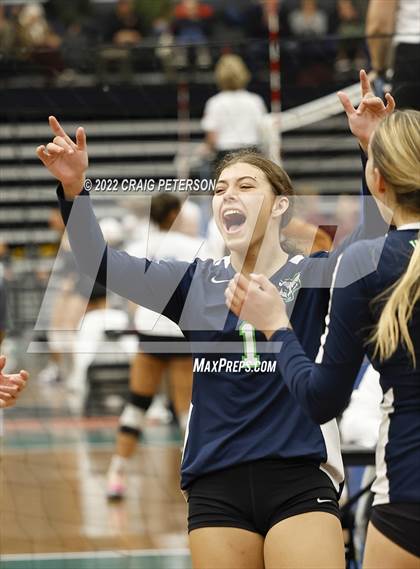 Thumbnail 3 in Timpanogos vs. Bountiful (UHSAA 5A Quarterfinal) photogallery.