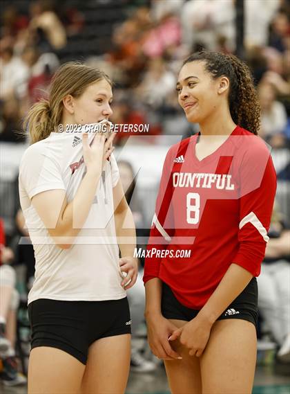 Thumbnail 1 in Timpanogos vs. Bountiful (UHSAA 5A Quarterfinal) photogallery.