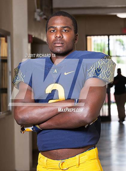Thumbnail 2 in St. Thomas Aquinas (Preseason Early Contenders Photo Shoot)  photogallery.