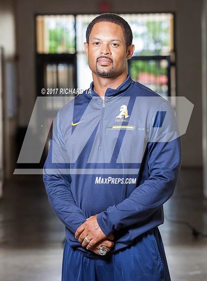 Thumbnail 1 in St. Thomas Aquinas (Preseason Early Contenders Photo Shoot)  photogallery.