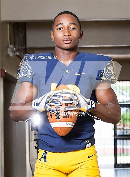 Thumbnail 3 in St. Thomas Aquinas (Preseason Early Contenders Photo Shoot)  photogallery.
