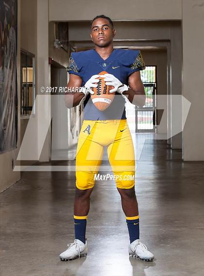 Thumbnail 3 in St. Thomas Aquinas (Preseason Early Contenders Photo Shoot)  photogallery.
