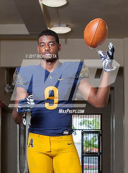 Thumbnail 3 in St. Thomas Aquinas (Preseason Early Contenders Photo Shoot)  photogallery.