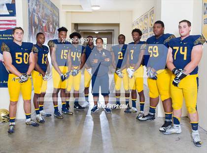 Thumbnail 3 in St. Thomas Aquinas (Preseason Early Contenders Photo Shoot)  photogallery.