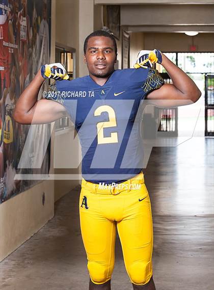 Thumbnail 3 in St. Thomas Aquinas (Preseason Early Contenders Photo Shoot)  photogallery.