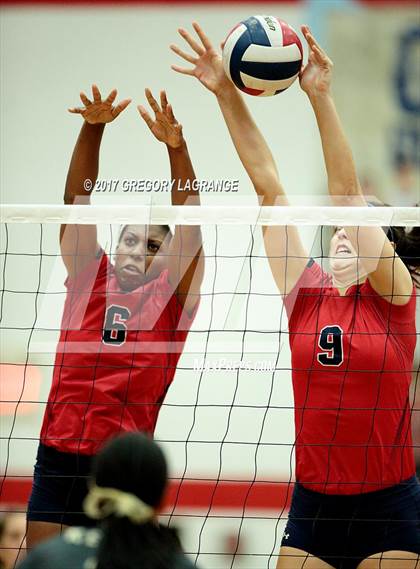 Thumbnail 1 in Keller vs Grapevine photogallery.