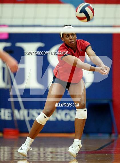 Thumbnail 1 in Keller vs Grapevine photogallery.