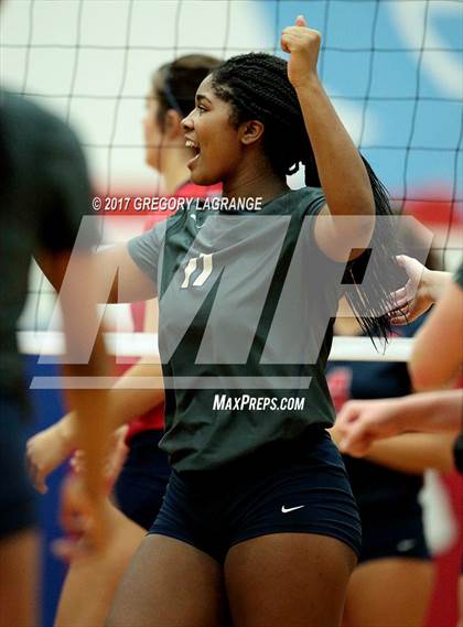 Thumbnail 3 in Keller vs Grapevine photogallery.