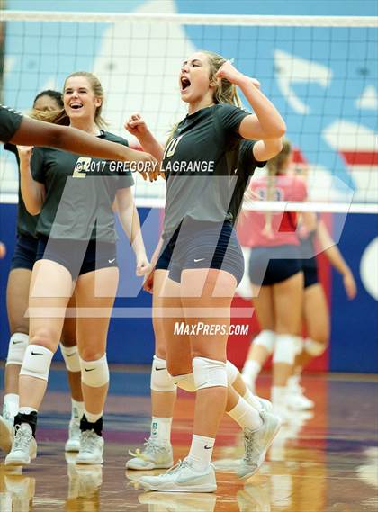 Thumbnail 2 in Keller vs Grapevine photogallery.