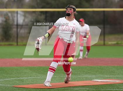 Thumbnail 3 in Lake Belton vs. Friendswood (NFCA Leadoff Classic) photogallery.