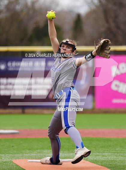 Thumbnail 3 in Lake Belton vs. Friendswood (NFCA Leadoff Classic) photogallery.