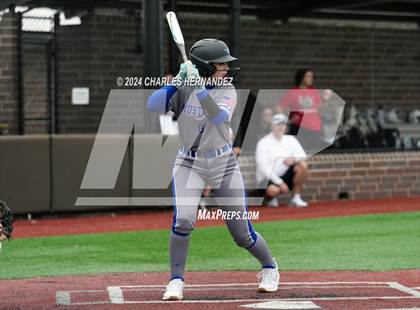 Thumbnail 2 in Lake Belton vs. Friendswood (NFCA Leadoff Classic) photogallery.