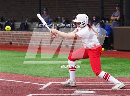 Thumbnail 2 in Lake Belton vs. Friendswood (NFCA Leadoff Classic) photogallery.