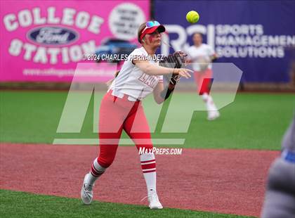 Thumbnail 2 in Lake Belton vs. Friendswood (NFCA Leadoff Classic) photogallery.