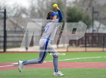 Thumbnail 1 in Lake Belton vs. Friendswood (NFCA Leadoff Classic) photogallery.