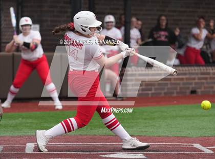 Thumbnail 1 in Lake Belton vs. Friendswood (NFCA Leadoff Classic) photogallery.