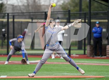 Thumbnail 2 in Lake Belton vs. Friendswood (NFCA Leadoff Classic) photogallery.