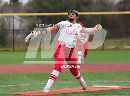 Thumbnail 1 in Lake Belton vs. Friendswood (NFCA Leadoff Classic) photogallery.