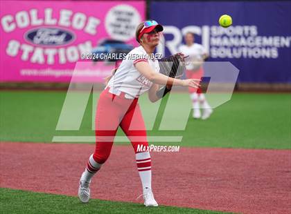 Thumbnail 3 in Lake Belton vs. Friendswood (NFCA Leadoff Classic) photogallery.