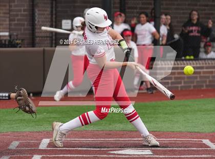 Thumbnail 3 in Lake Belton vs. Friendswood (NFCA Leadoff Classic) photogallery.