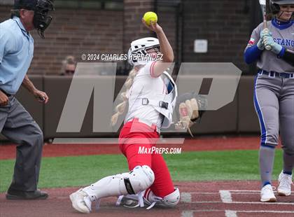Thumbnail 3 in Lake Belton vs. Friendswood (NFCA Leadoff Classic) photogallery.