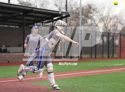 Thumbnail 3 in Lake Belton vs. Friendswood (NFCA Leadoff Classic) photogallery.