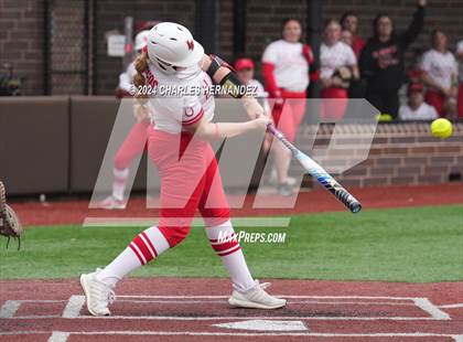 Thumbnail 1 in Lake Belton vs. Friendswood (NFCA Leadoff Classic) photogallery.