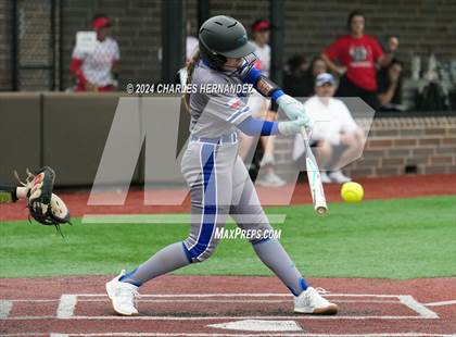 Thumbnail 2 in Lake Belton vs. Friendswood (NFCA Leadoff Classic) photogallery.