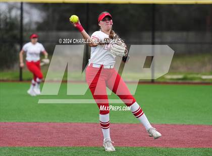 Thumbnail 1 in Lake Belton vs. Friendswood (NFCA Leadoff Classic) photogallery.