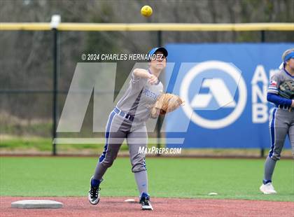 Thumbnail 3 in Lake Belton vs. Friendswood (NFCA Leadoff Classic) photogallery.