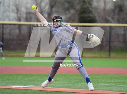 Thumbnail 1 in Lake Belton vs. Friendswood (NFCA Leadoff Classic) photogallery.